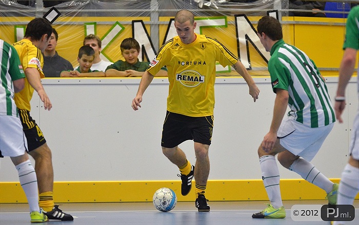 Futsal vs Fotbal 8:1 (4:0)