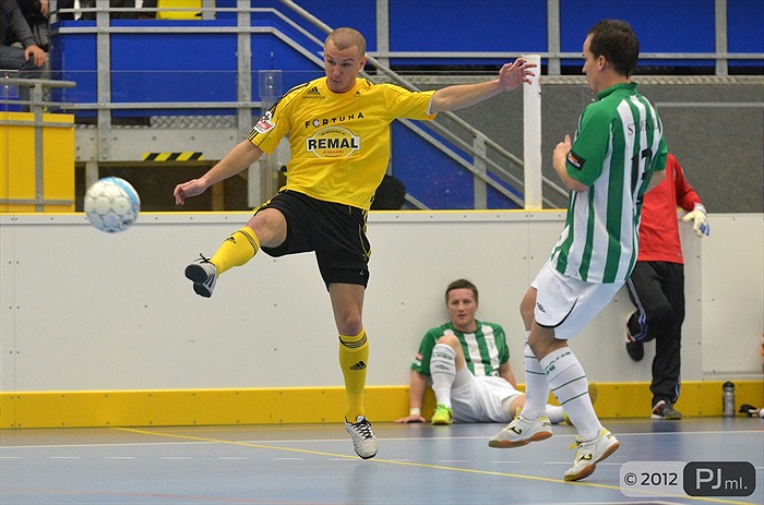 Futsal vs Fotbal 8:1 (4:0)