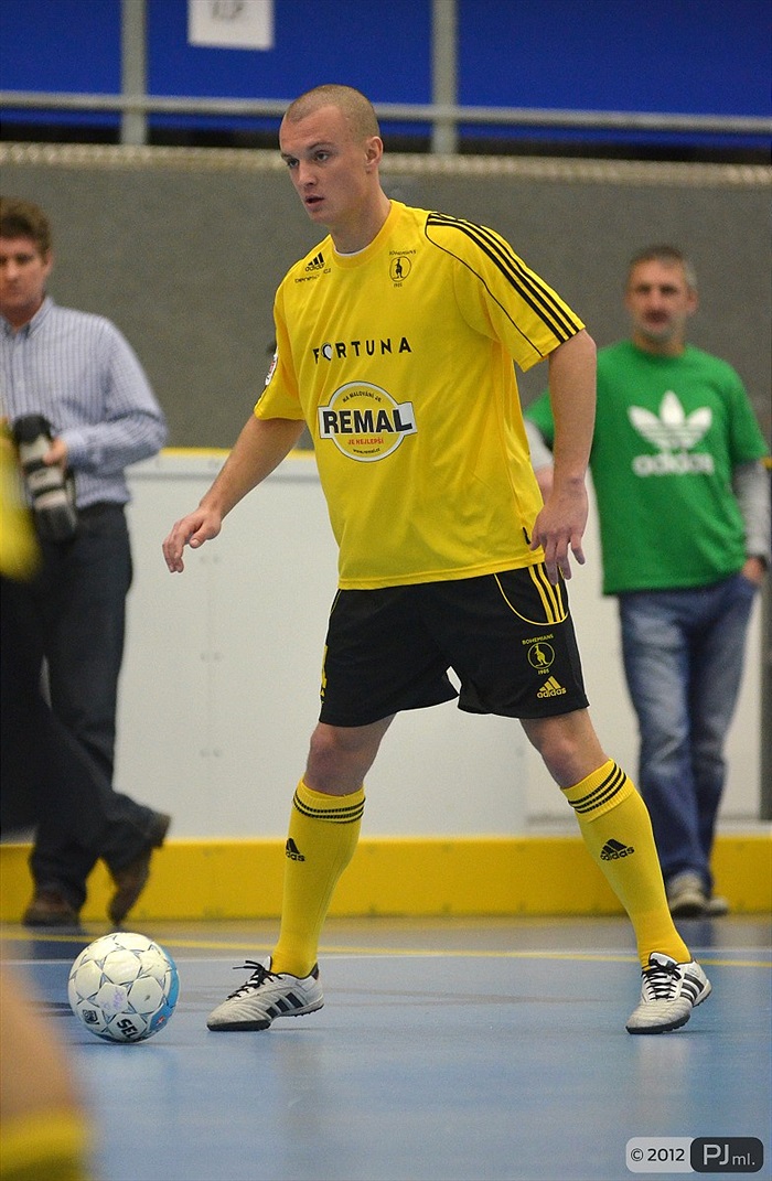 Futsal vs Fotbal 8:1 (4:0)