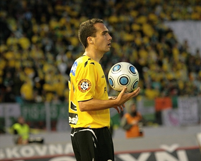 Dian se chystá na aut.