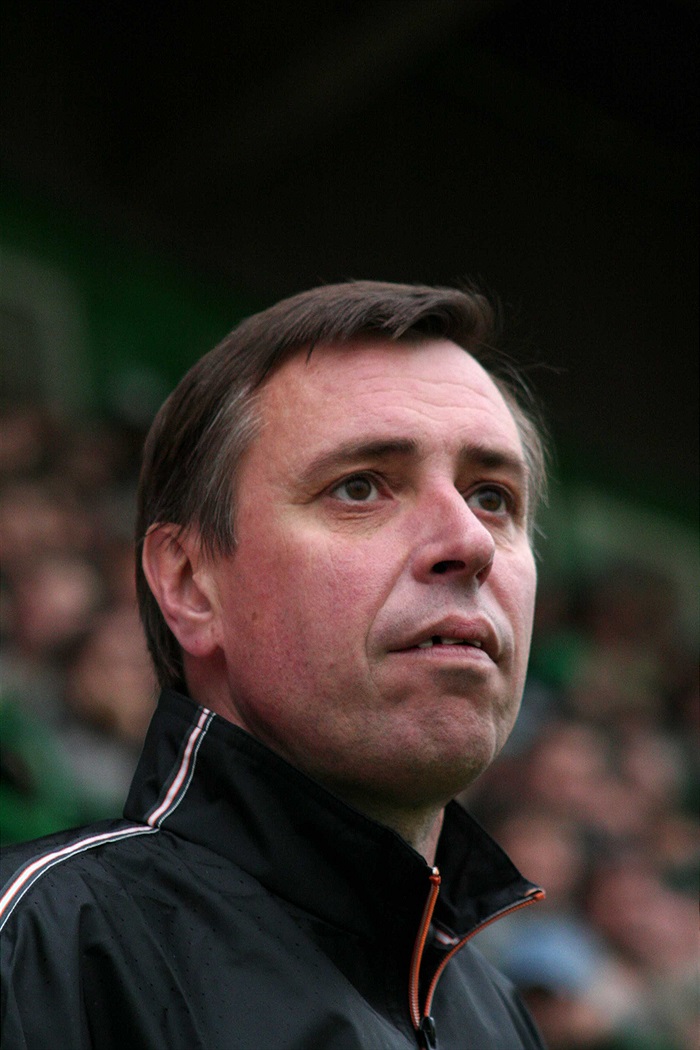 Doktor Ptáček vyhlíží práci.