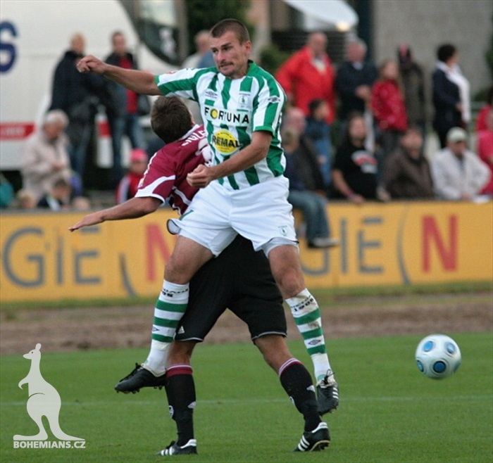 Marek Nikl v souboji proti "svým".