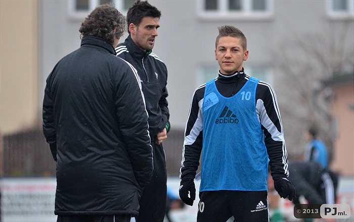 V úterý pokračovala příprava na hřišti