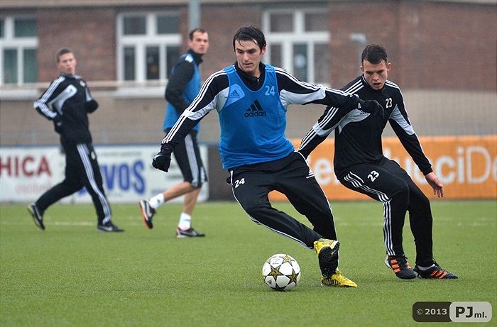 V úterý pokračovala příprava na hřišti