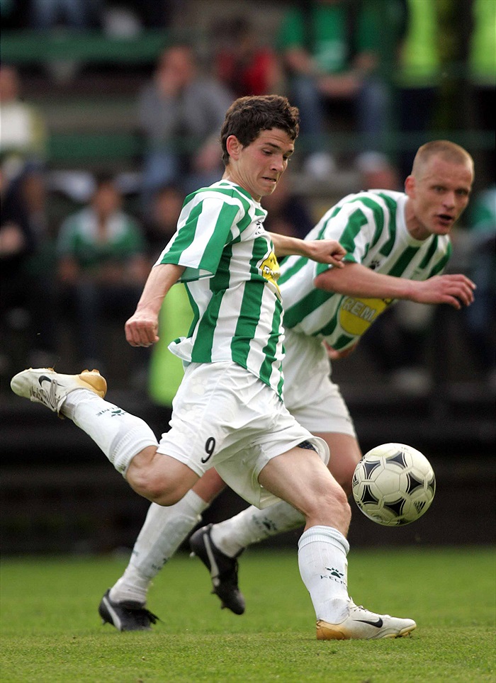 Jedna z mála střel Bohemky na branku - David Bartek.