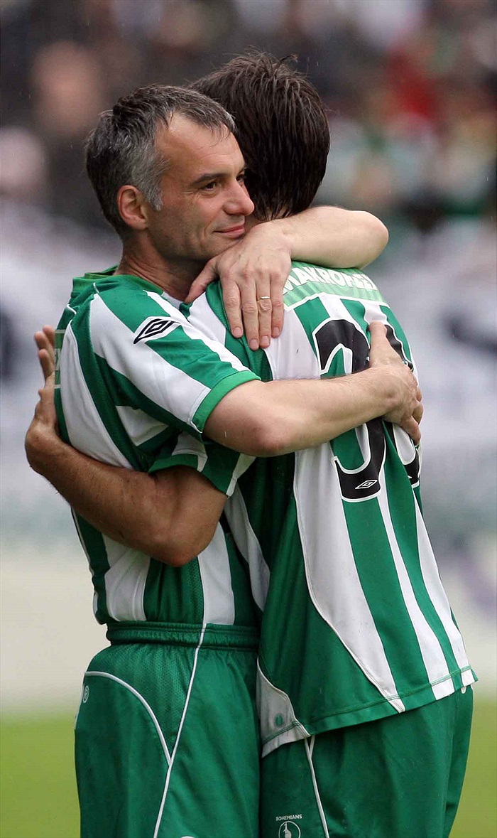 Objetí při střídání - Trojan a Morávek.