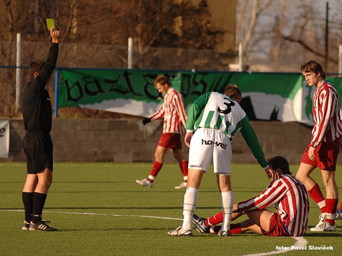 Brhlík dostal žlutou kartu