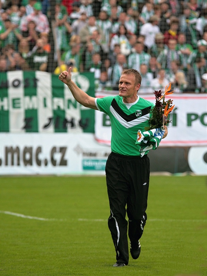 Slezi se loučí před vyprodaným Ďolíčkem s aktivní akriérou hráč