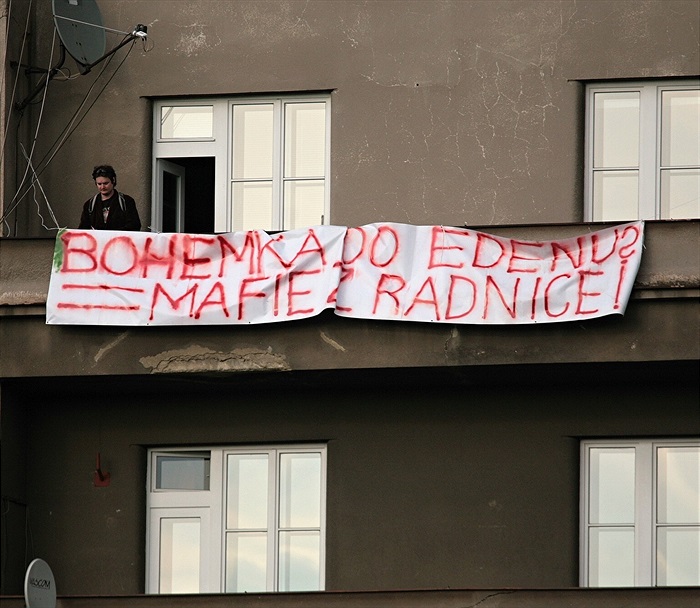 Hrdličko a spol. táhněte