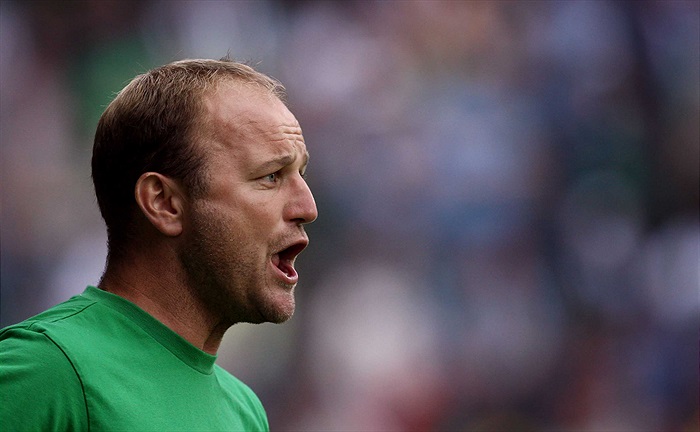 Hoftych udílí pokyny.