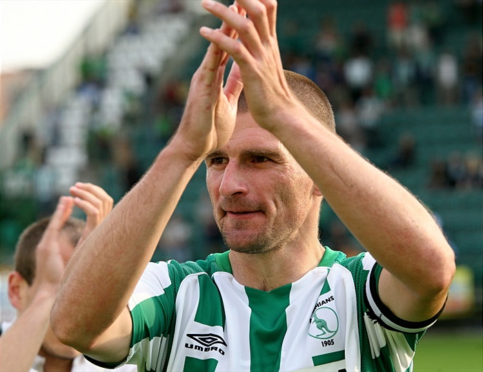 Kapitán Nikl se raduje z další výhry.