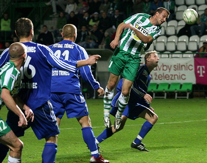 Férenc Róth se dostal k zakončení.