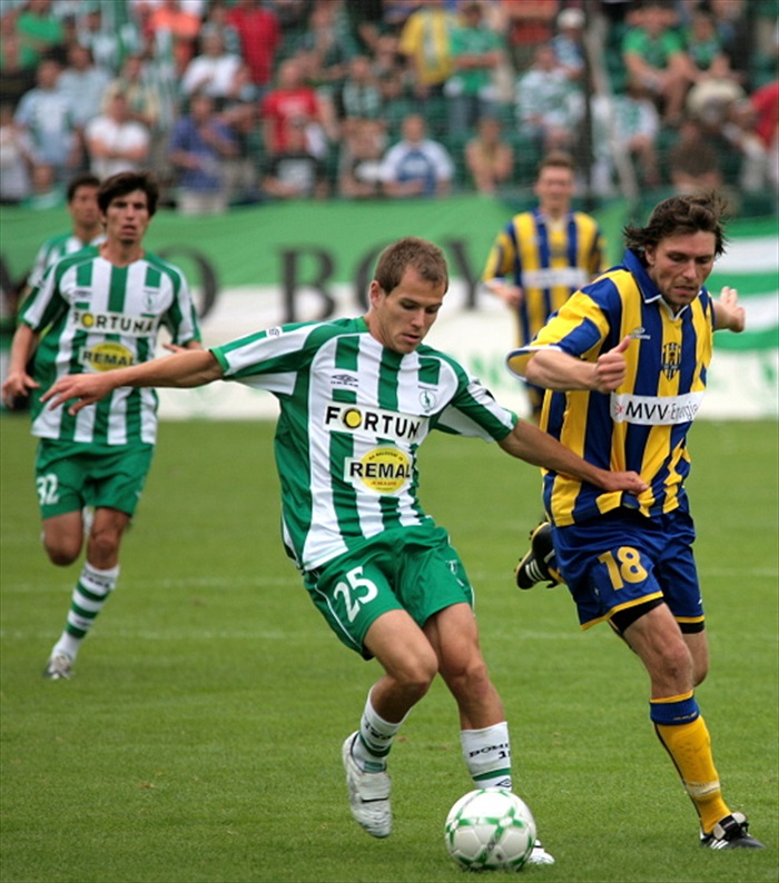 Kotyza obchází soupeře.