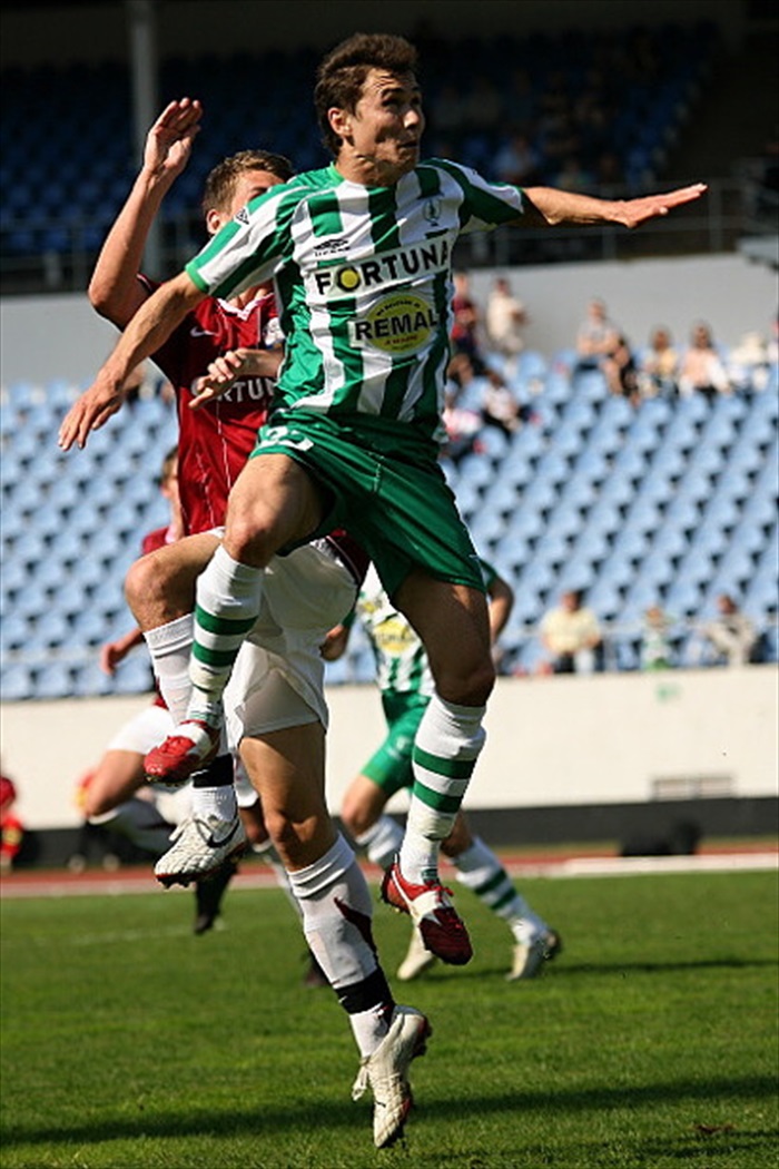 Ibragimov ve výskoku.