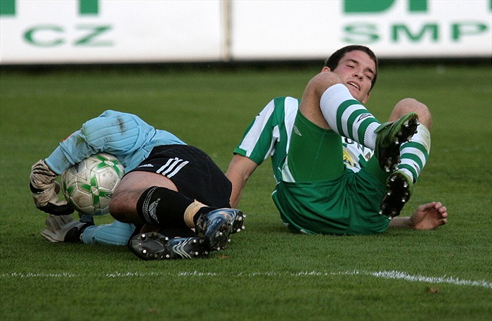 Bartek zajel do gólmana.