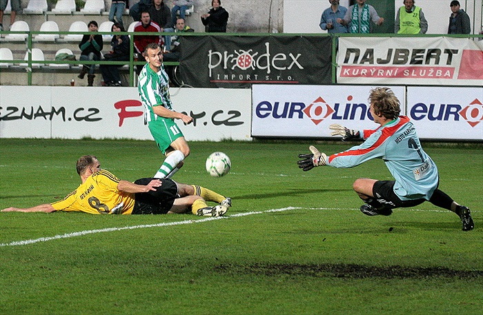 Férenc Róth střílí druhý gól.