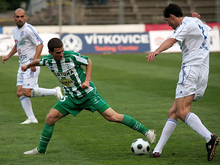 Bartek proti exklokanovi Doležalovi.