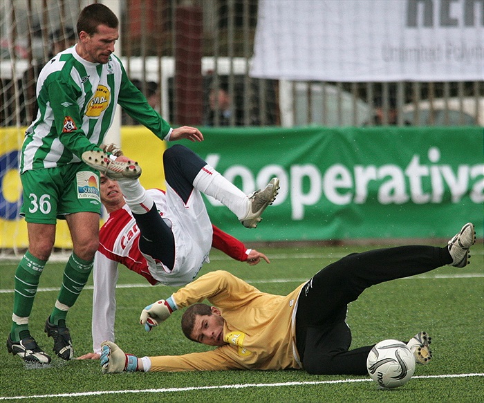 Radek Sňozík musel ve druhé půli předvést několik kvalitních zákroků