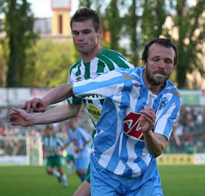 Strnad v souboji s Kunáškem.