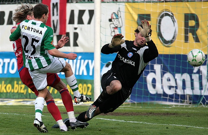 Kotyza střílí vyrovnávací gól.