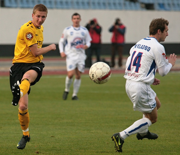 Michal Pávek znovu na postu defenzivního záložníka.