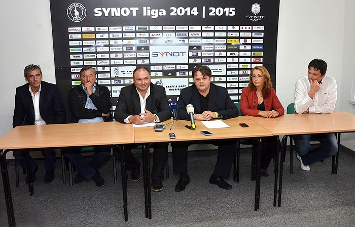 Tisková konference v Ďolíčku