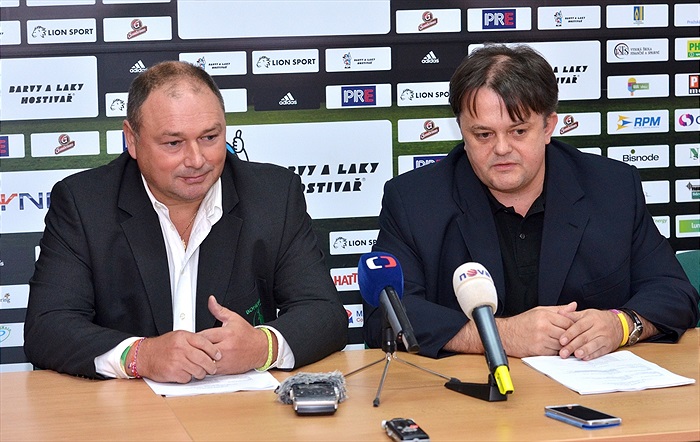 Tisková konference v Ďolíčku