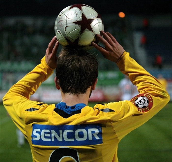 Oblíbenec Štohy vhazuje