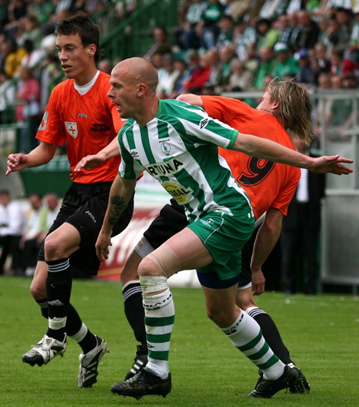 Hartig proti přesile.