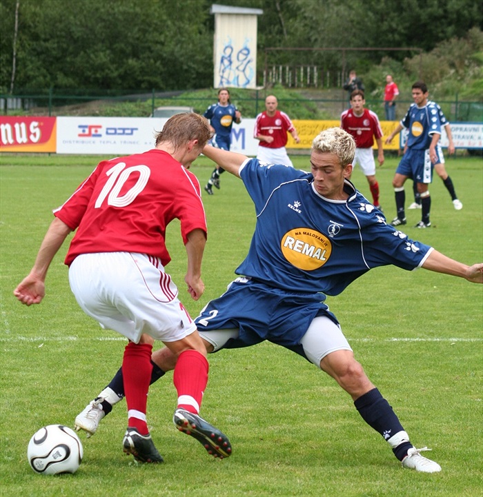 Uchytil proti Malířovi.