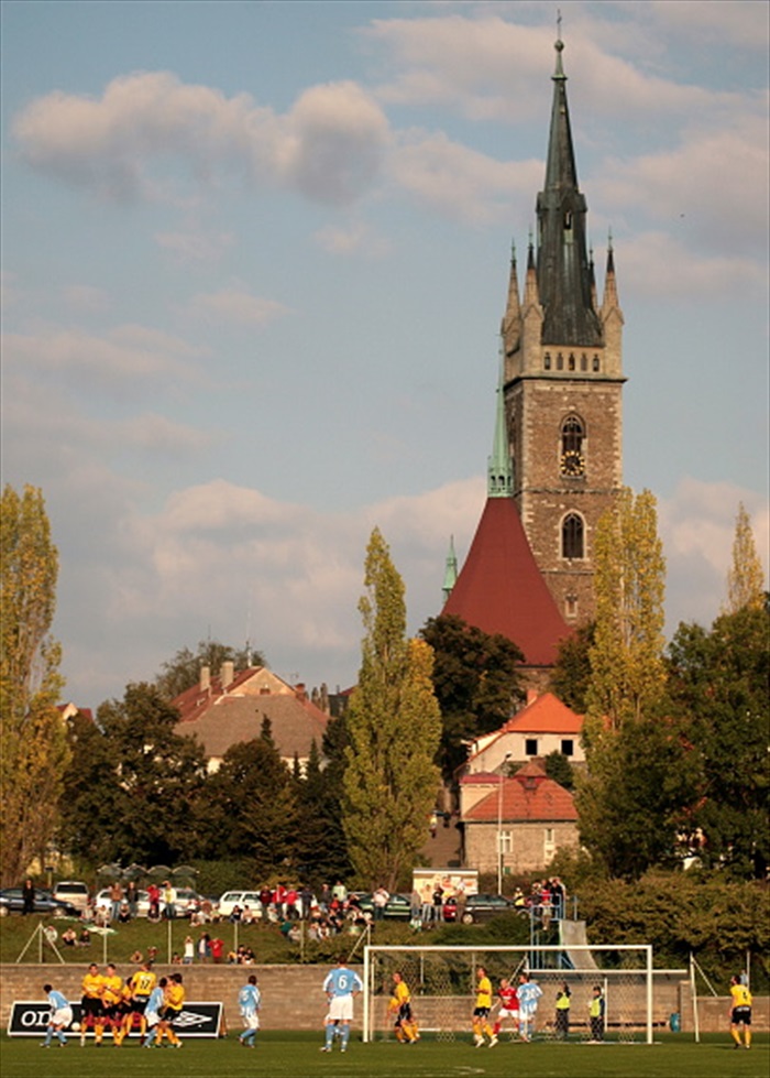 Příjemné zátiší čáslavského stadionu.