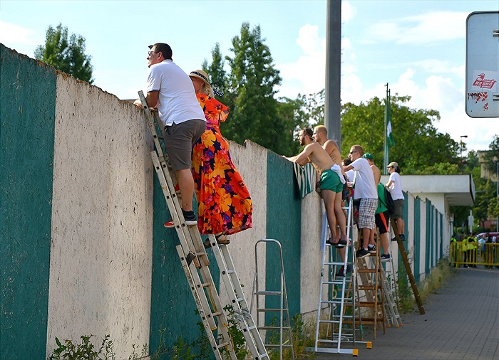 Dění na tribunách: Bohemians - Slovácko
