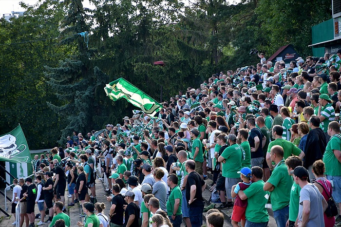 Dění na tribunách: Bohemians - Slovácko