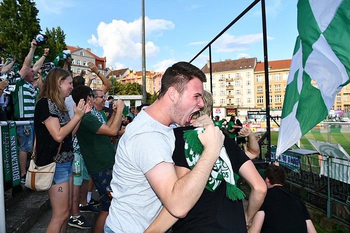 Dění na tribunách: Bohemians - Slovácko