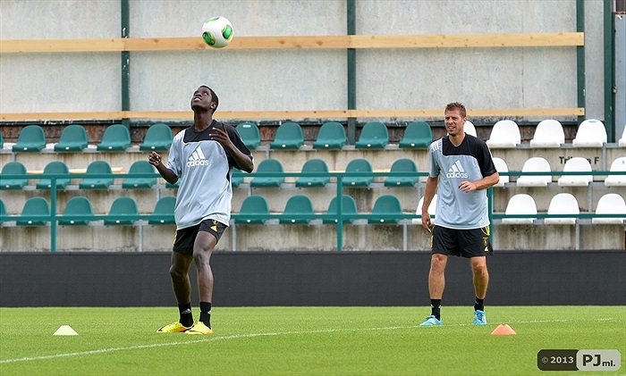 Klokani zpět v Ďolíčku - první trénink na novém trávníku