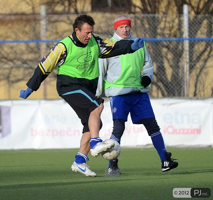 Stará garda se rozloučila s rokem 2012