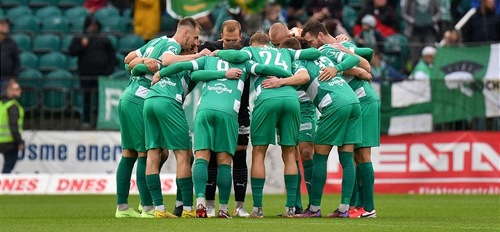 Vstaňte, Vršovické derby je tady!