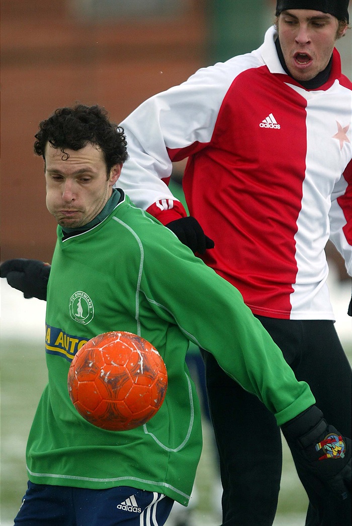 Kamil Matuszny opět v akci (Slavia B - Bohemians, leden 04)