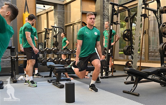 Dopolední trénink v posilovně
