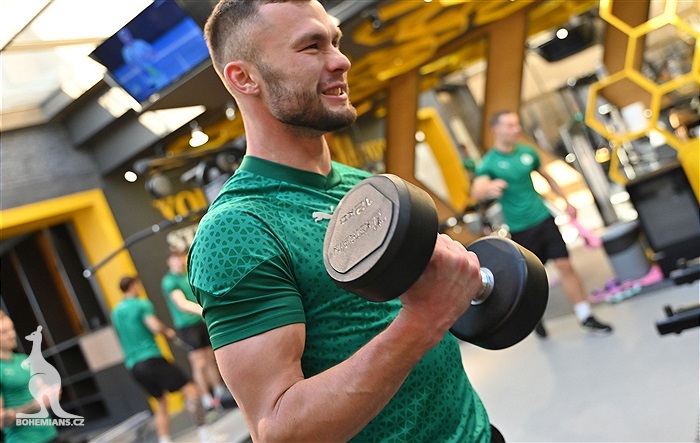 Dopolední trénink v posilovně