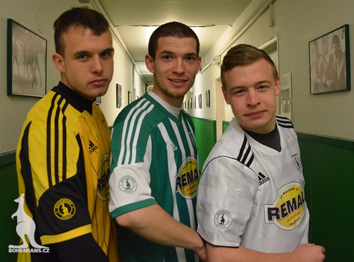 Původní logo Bohemians Praha na rukávu