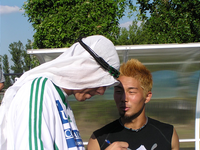 Keita Tschuiya a redaktor webu