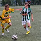 Filip Kučera v souboji se sokolovským hráčem