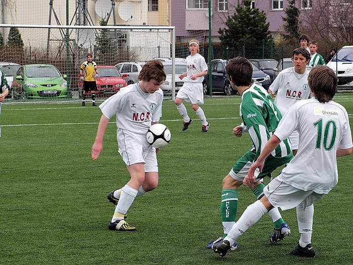 Petr Nebeský při zpracování míče