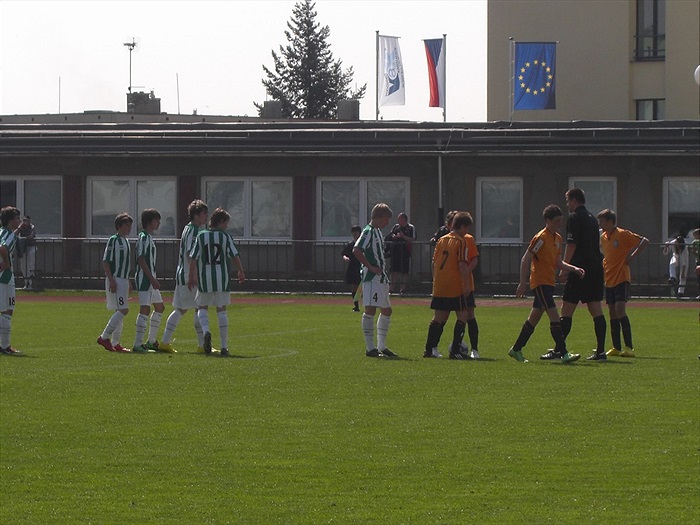 Přímý kop v nastaveném čase skončil vedle naší branky