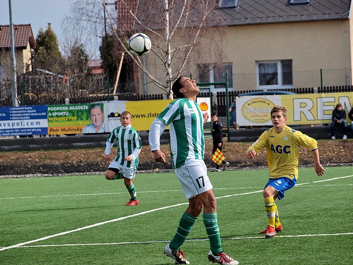 Plážová liga aka Christ Nwogu, přihlíží Petr Ježdík