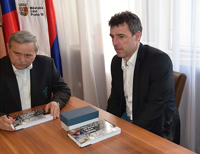 Přivítání nového trenéra Klusáčka na radnici