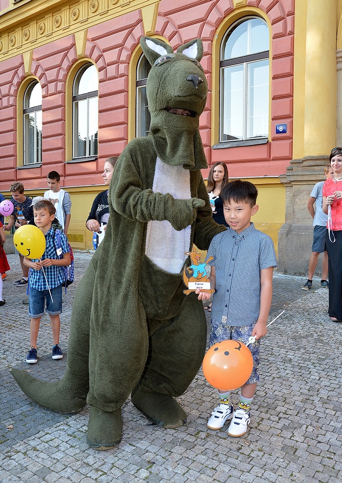 Klokan vítal prvňáčky na ZŠ Botičská