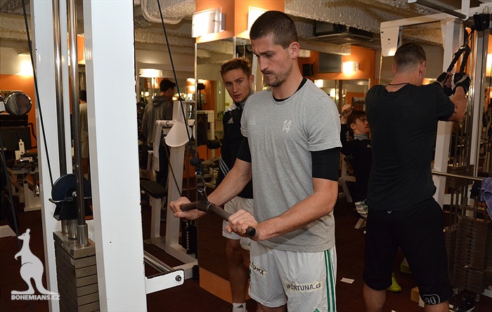 Dopolední trénink v posilovně