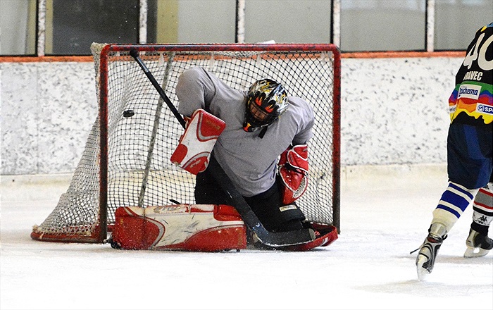 Hokej 2015: Černá - Bílá 7:6